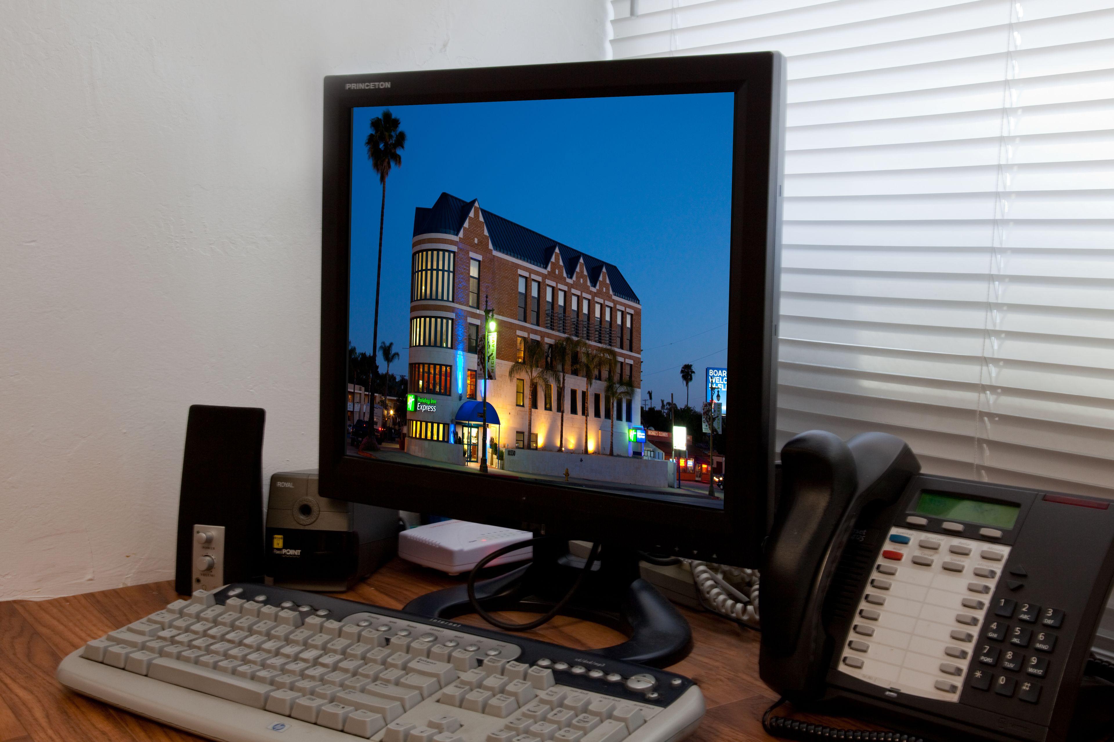 Century Park Hotel La (Adults Only) — Photos 2